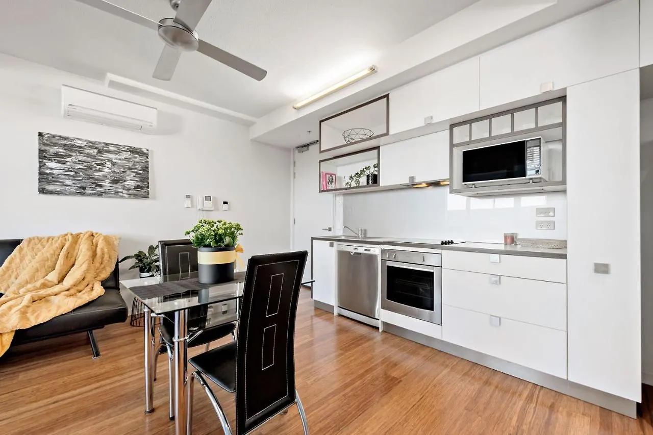 Tulip - The Urban Elegance Apartment Adelaide