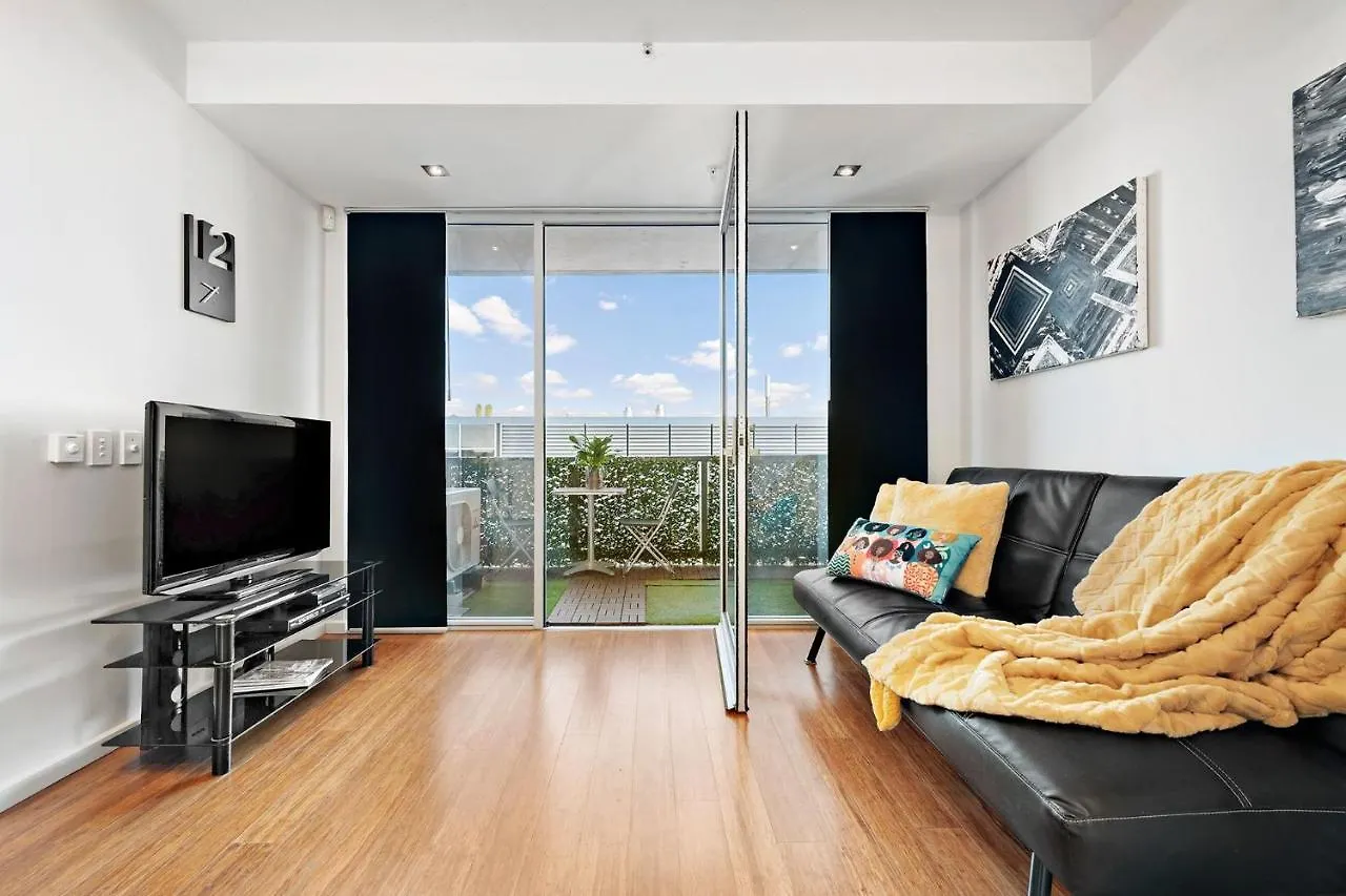 Tulip - The Urban Elegance Apartment Adelaide