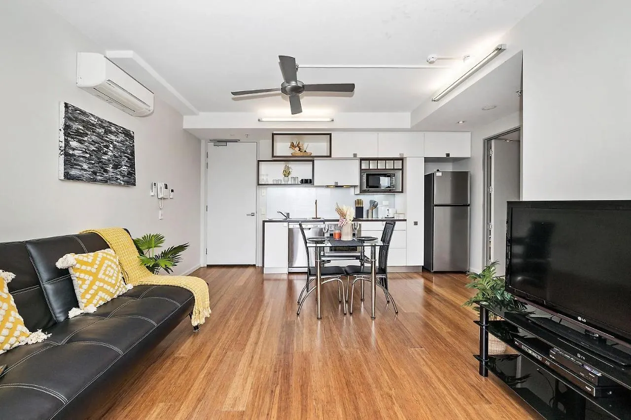 Tulip - The Urban Elegance Apartment Adelaide